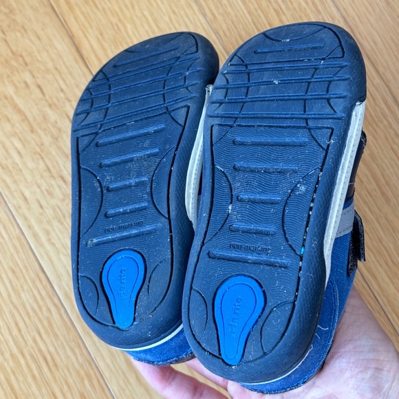 Stride Rite Blue Thompson Toddler Sneaker - Picture 4 of 4